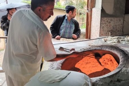 نانوایی سنتی لواش ماسوله با کادری جدید دوباره راه افتاد